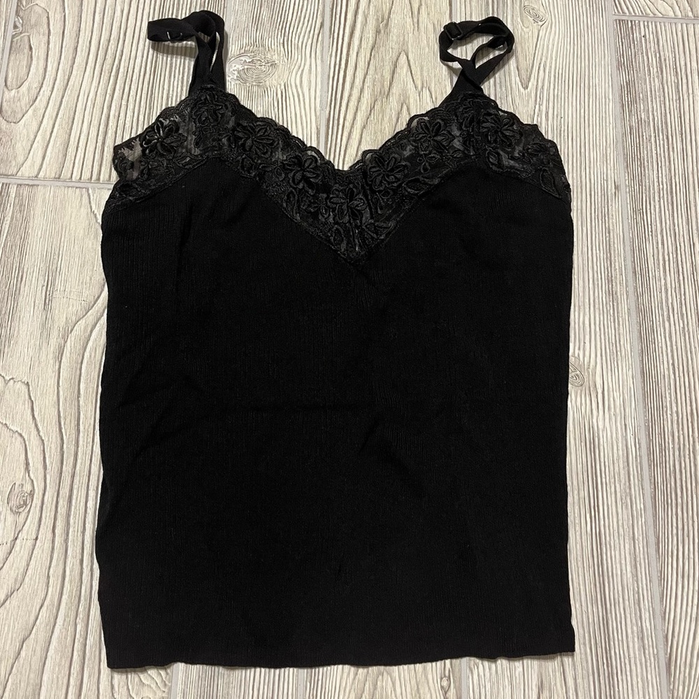 Chico’s Lace-Edged Cami Top Size 1 🌺
